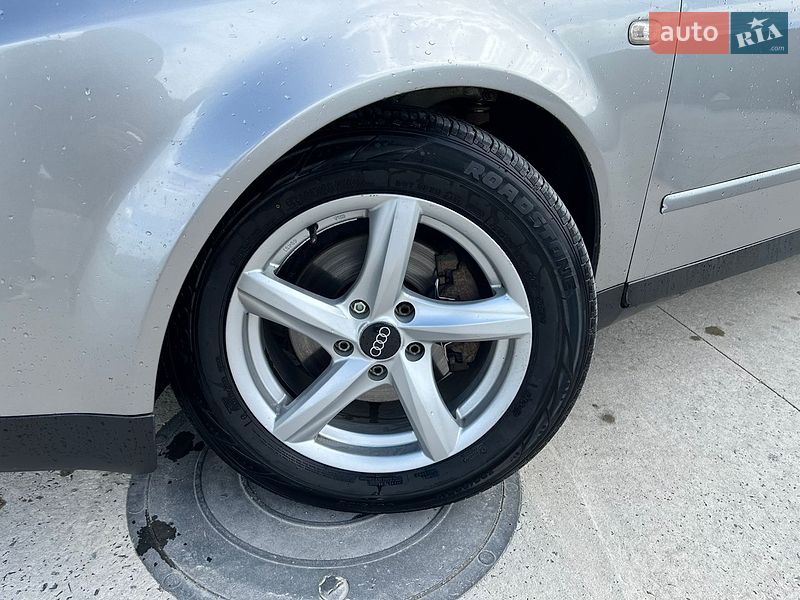 Седан Audi A4 2004 в Борщеве