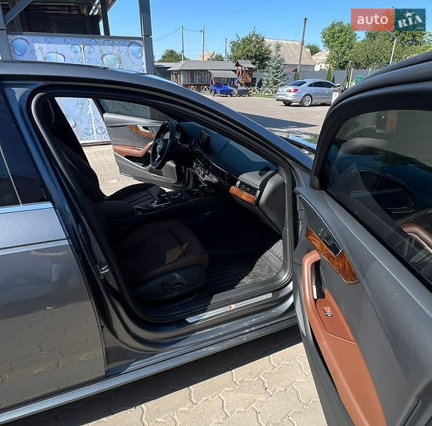 Седан Audi A4 2017 в Попільні