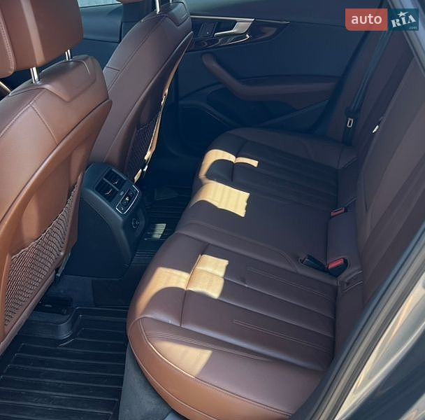 Седан Audi A4 2017 в Попільні