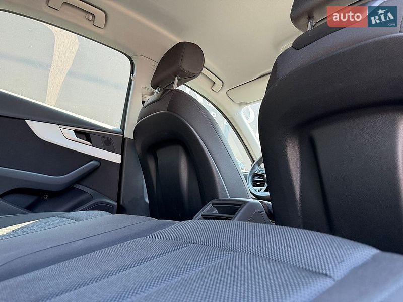 Седан Audi A4 2021 в Львові фото 23 Седан Audi A4 2021 в Львові