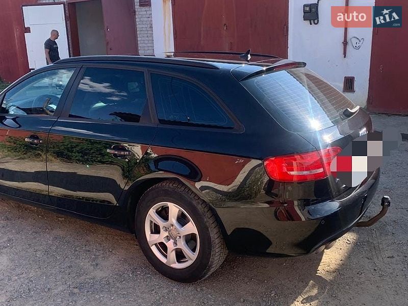 Універсал Audi A4 2011 в Стрию