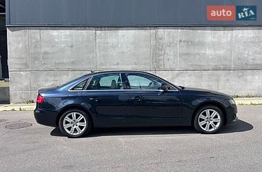 Седан Audi A4 2011 в Києві