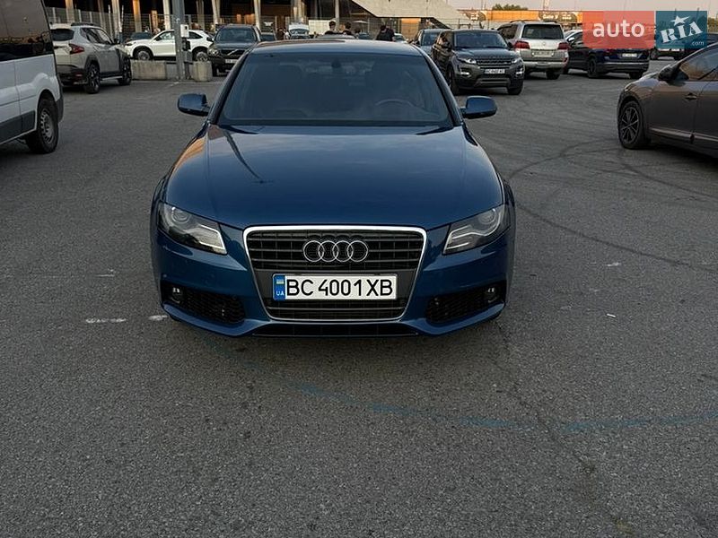 Седан Audi A4 2011 в Львові