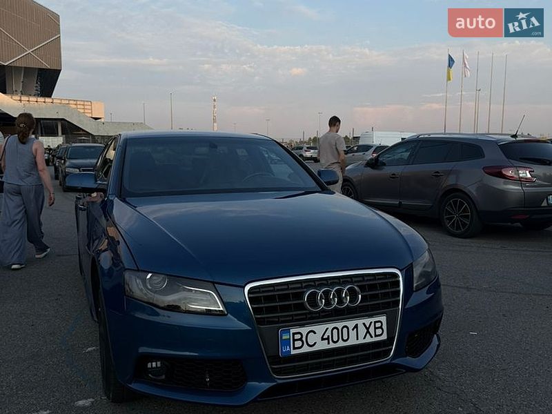 Седан Audi A4 2011 в Львові