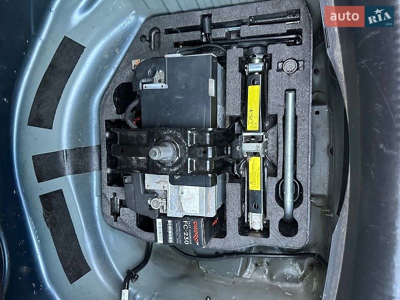 Седан Audi A4 2011 в Львові