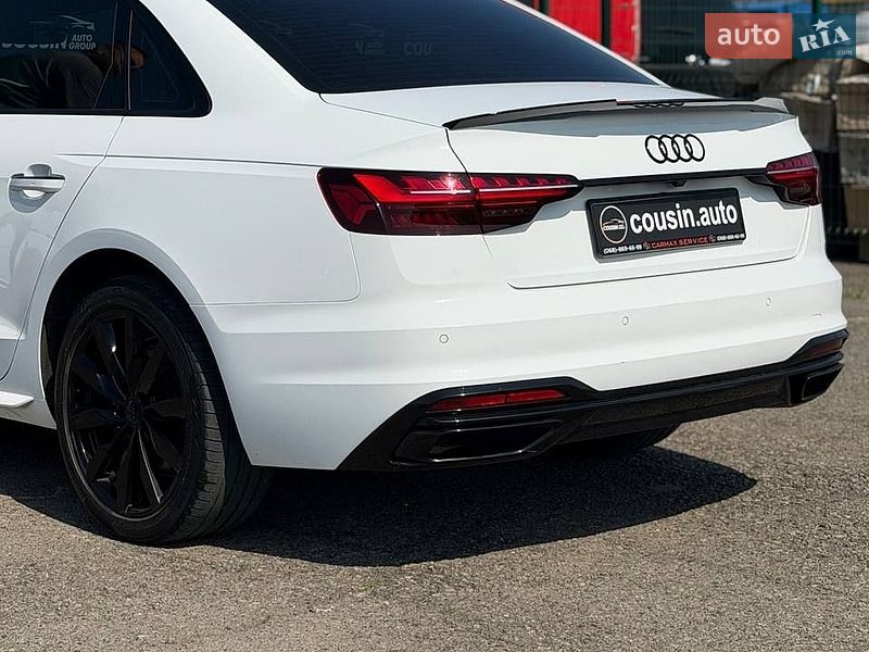 Седан Audi A4 2020 в Киеве
