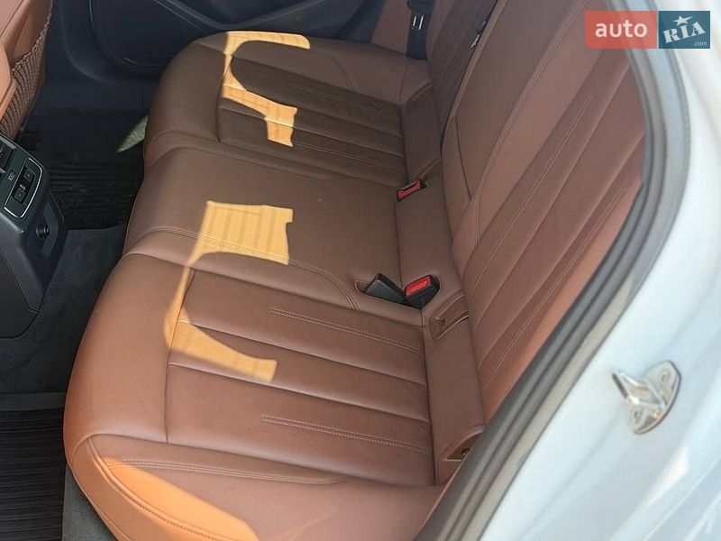 Седан Audi A4 2020 в Киеве