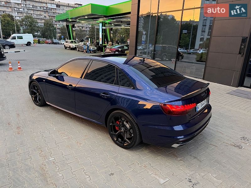 Седан Audi A4 2021 в Києві