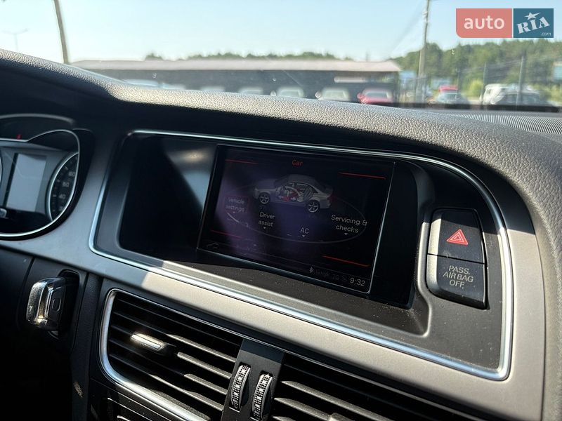 Седан Audi A4 2013 в Львові