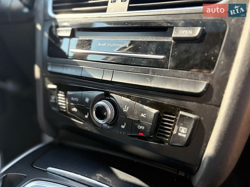 Седан Audi A4 2013 в Львові