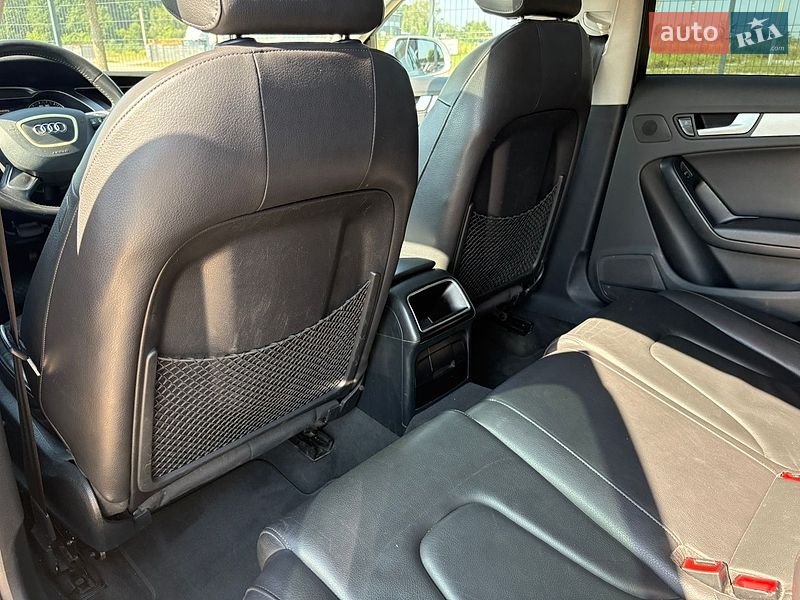 Седан Audi A4 2013 в Львові