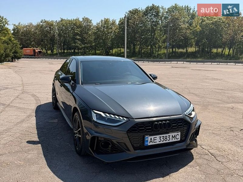 Audi A4, фото из объявления