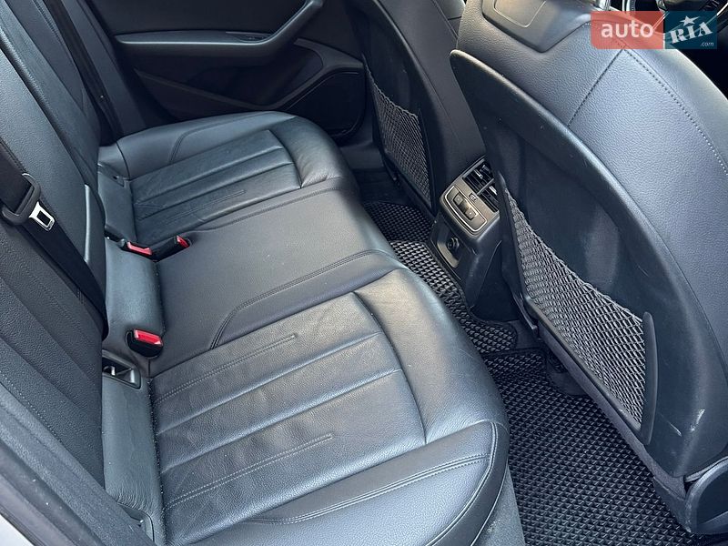 Седан Audi A4 2016 в Львові
