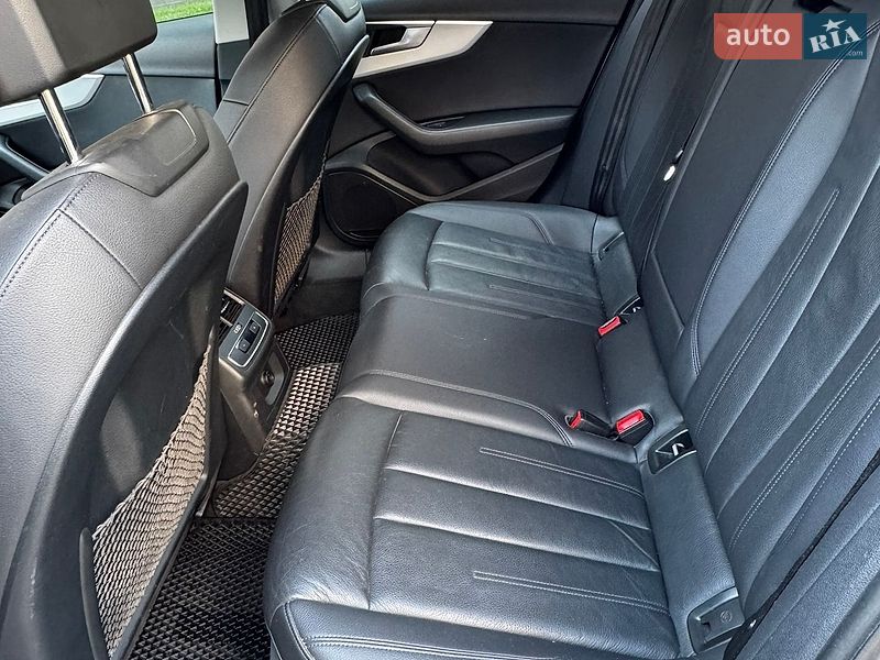 Седан Audi A4 2016 в Львові