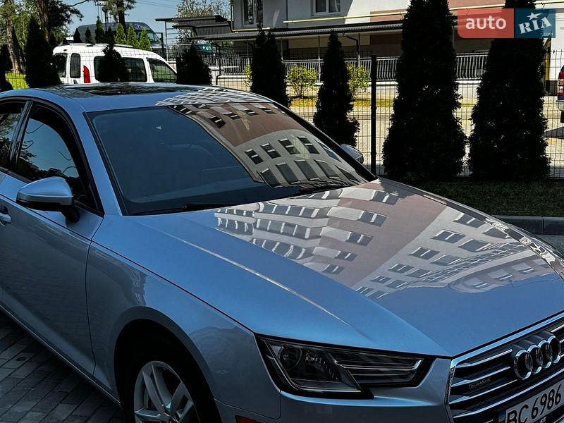 Седан Audi A4 2016 в Львові