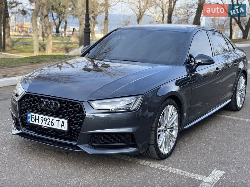 Седан Audi A4 2018 в Львові