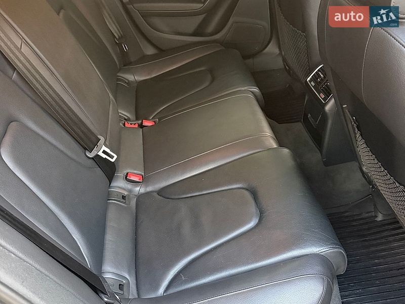 Седан Audi A4 2014 в Києві