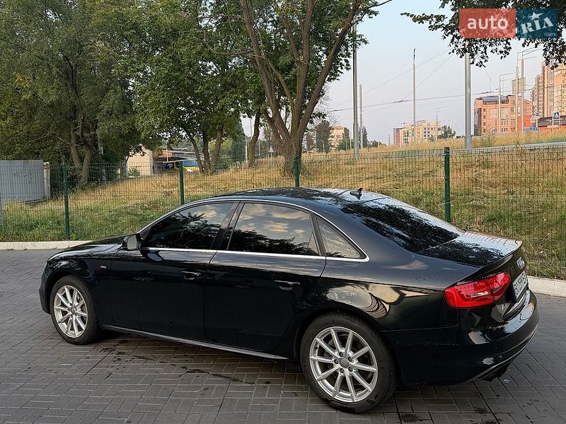 Седан Audi A4 2014 в Києві