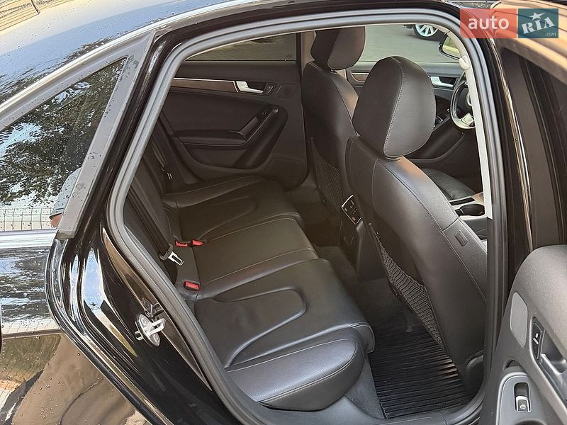 Седан Audi A4 2014 в Києві