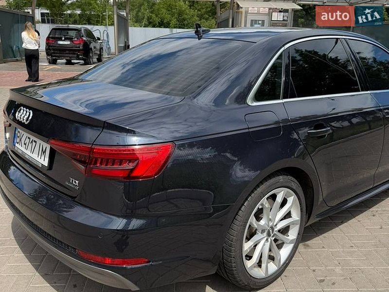 Седан Audi A4 2017 в Києві