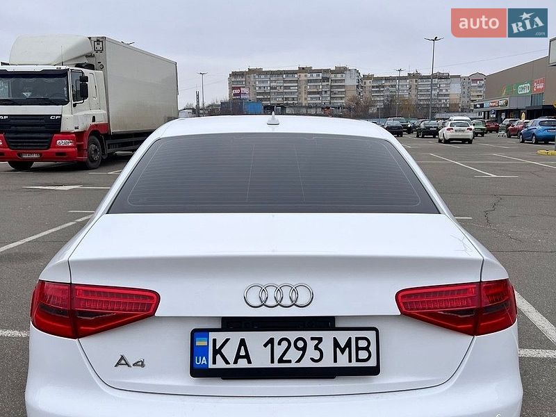 Седан Audi A4 2013 в Києві