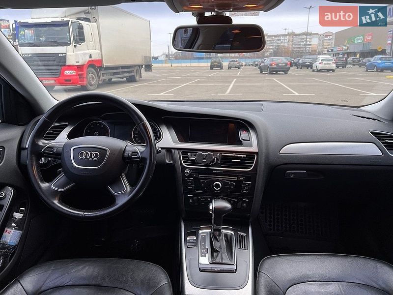 Седан Audi A4 2013 в Києві