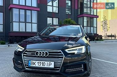 Седан Audi A4 2016 в Рівному