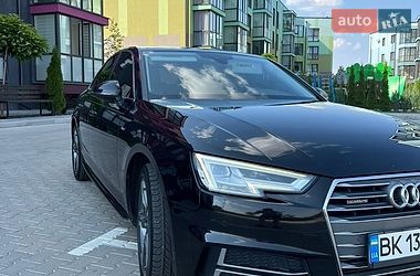 Седан Audi A4 2016 в Рівному
