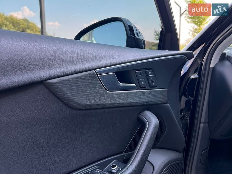 Седан Audi A4 2016 в Рівному