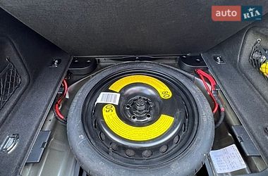 Седан Audi A4 2016 в Рівному