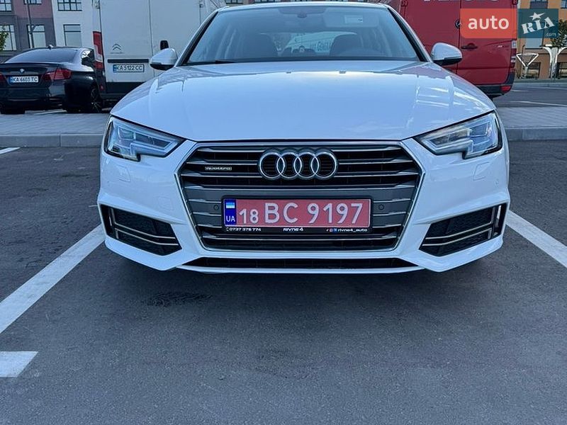 Седан Audi A4 2017 в Рівному
