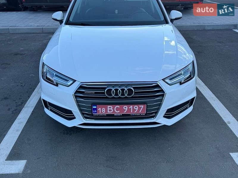 Седан Audi A4 2017 в Рівному