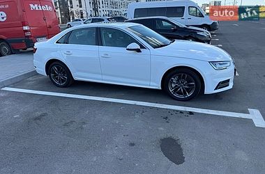 Седан Audi A4 2017 в Рівному