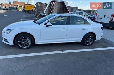 Седан Audi A4 2017 в Рівному