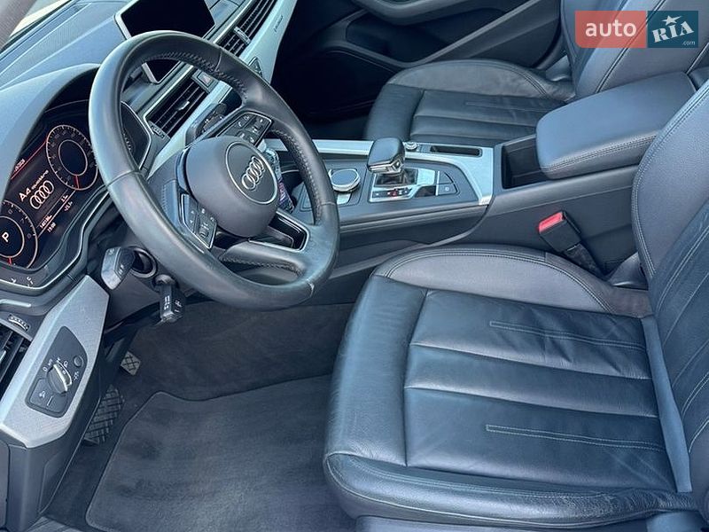 Седан Audi A4 2017 в Рівному