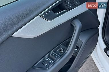 Седан Audi A4 2017 в Рівному