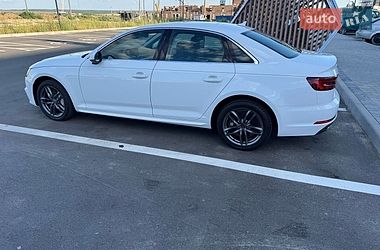 Седан Audi A4 2017 в Рівному