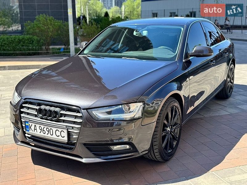 Седан Audi A4 2013 в Києві фото Седан Audi A4 2013 в Києві