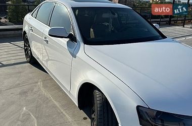 Седан Audi A4 2012 в Львове