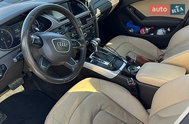 Седан Audi A4 2012 в Львове