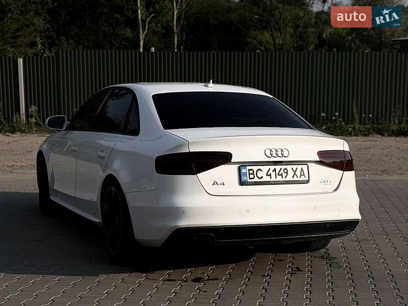 Седан Audi A4 2013 в Львове