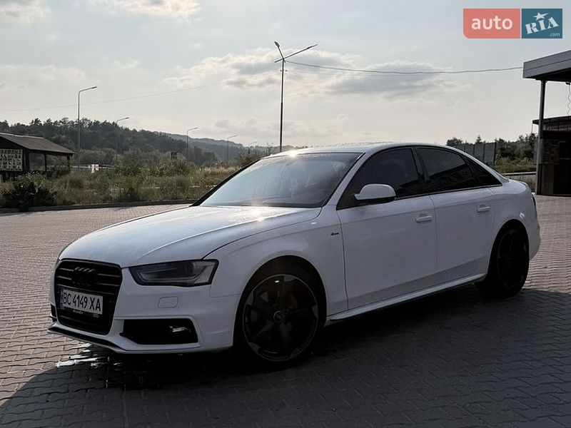 Седан Audi A4 2013 в Львове