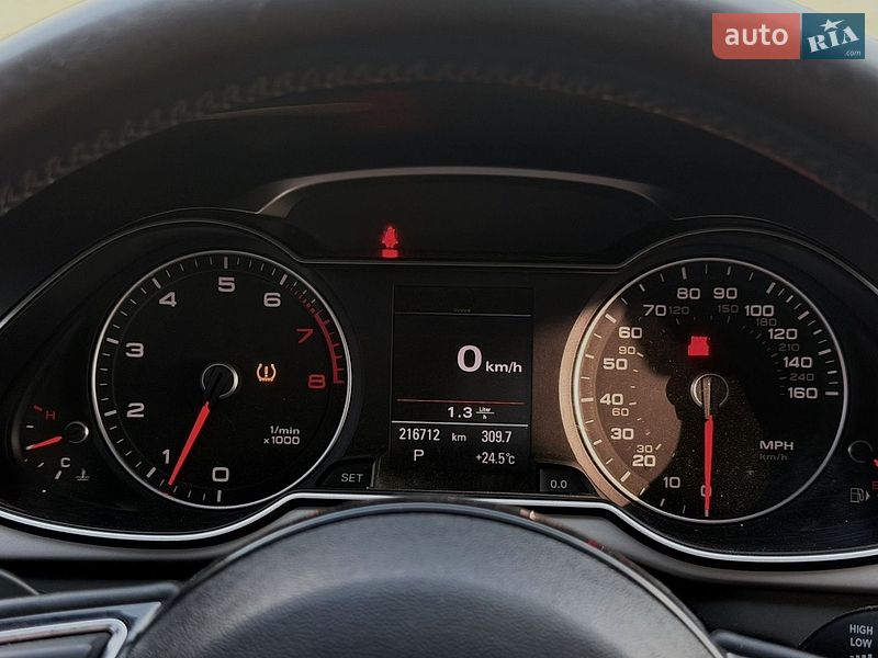 Седан Audi A4 2013 в Львове