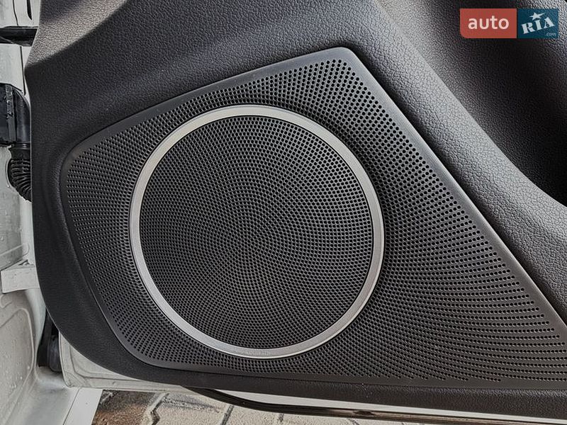 Седан Audi A4 2013 в Львове