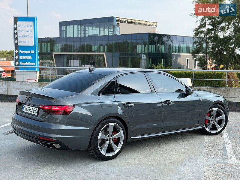 Седан Audi A4 2023 в Києві