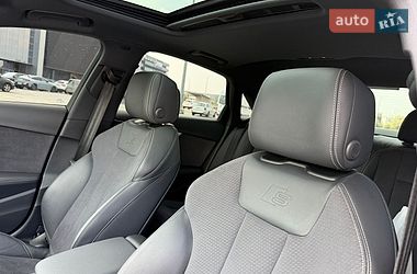 Седан Audi A4 2023 в Києві