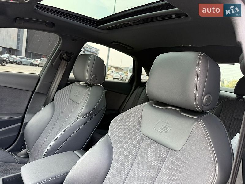 Седан Audi A4 2023 в Києві