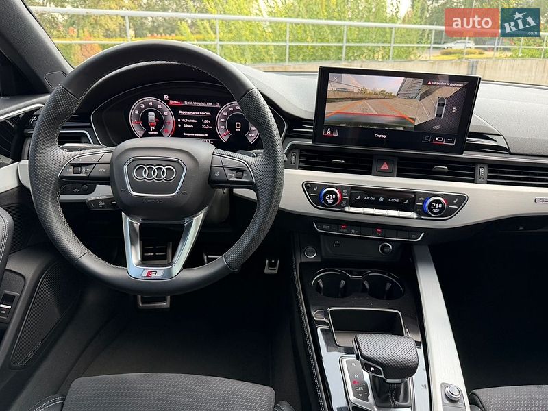 Седан Audi A4 2023 в Києві
