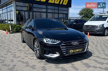 Седан Audi A4 2020 в Мукачево