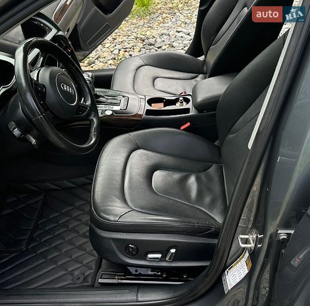 Седан Audi A4 2015 в Чернівцях